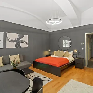 3* מלון Augarten Residences